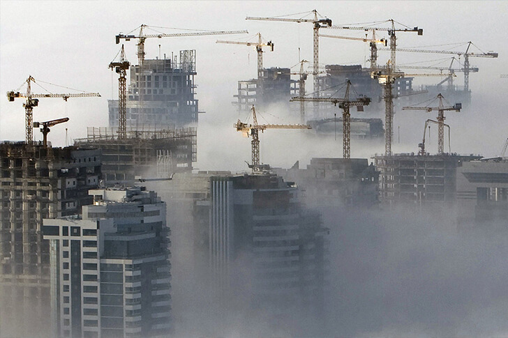 Guindastes em Dubai. Foto - Reprodução