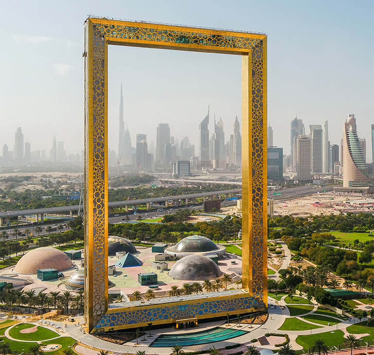 Porta retrato gigante em Dubai. Foto - Reprodução