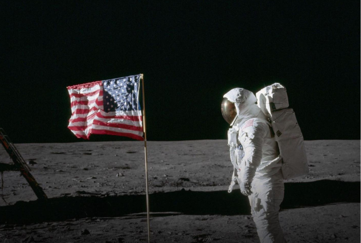 Common arguments against moon landings involves the absence of stars in astronauts' photographs.